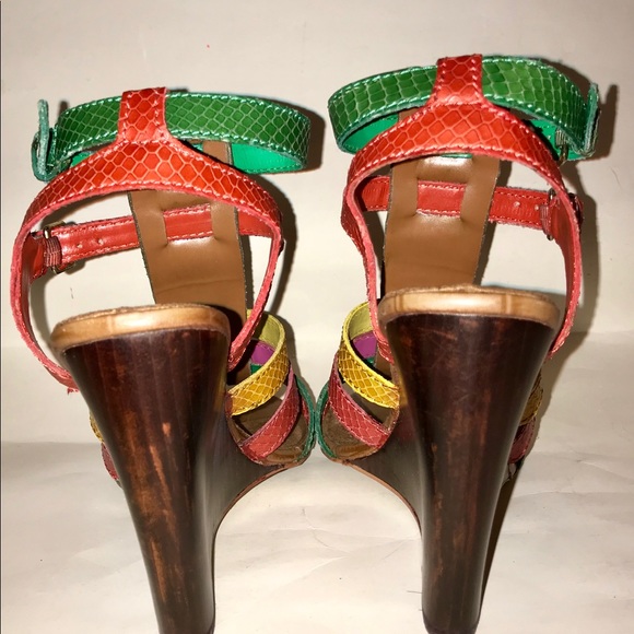 NINE WEST SNAKESKIN GLADIATOR WEDGE SANDALS - Picture 4 of 5